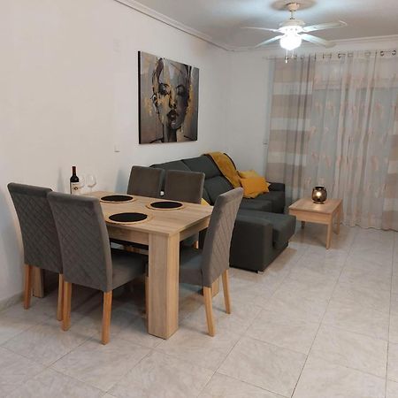 Апартаменти Apartamento Playa Flamenca Оріуела Екстер'єр фото